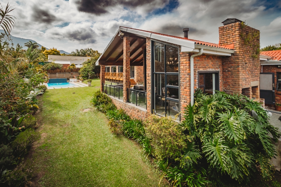 6 Bedroom Property for Sale in Camphersdrift Western Cape